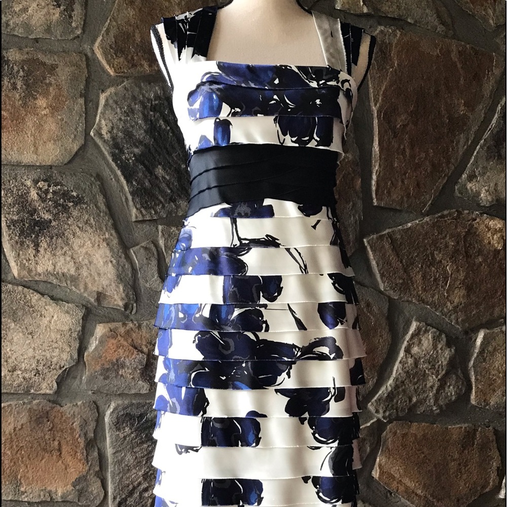 Jones New York floral shutter pleat dress